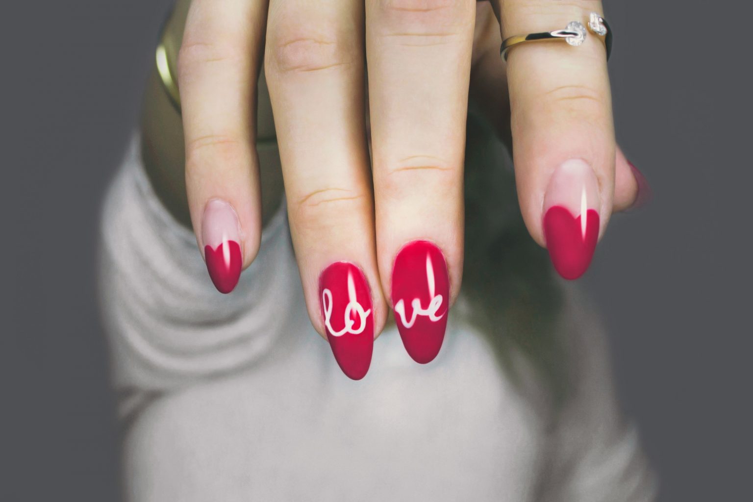 nails